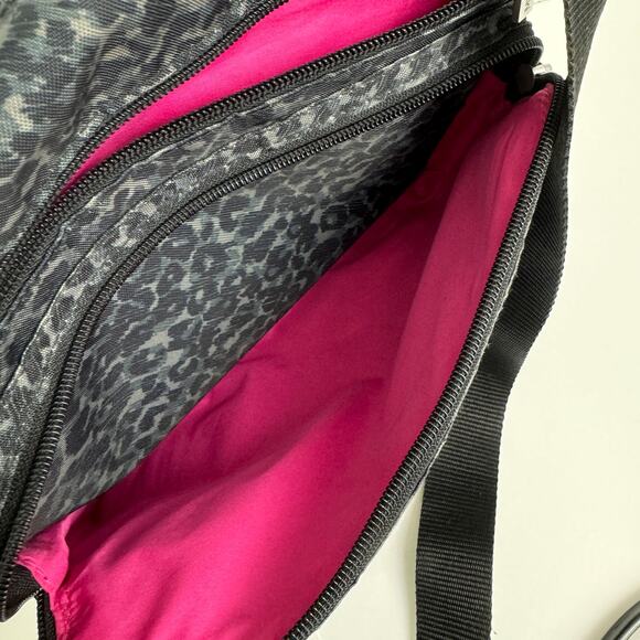 Baggallini Crossbody Cheetah Print Purse Handbag with pink lining EUC - Picture 9 of 12